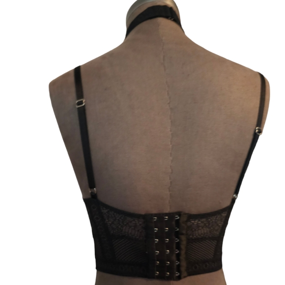 Victoria's Secret Very Sexy Plunge Fishnet Lace  Bra 32C NWOT - Picture 5 of 16